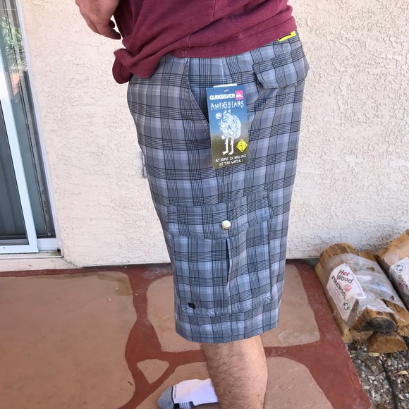 NEW Men’s Quiksilver Plaid Bathing Suit - Picture 4 of 4